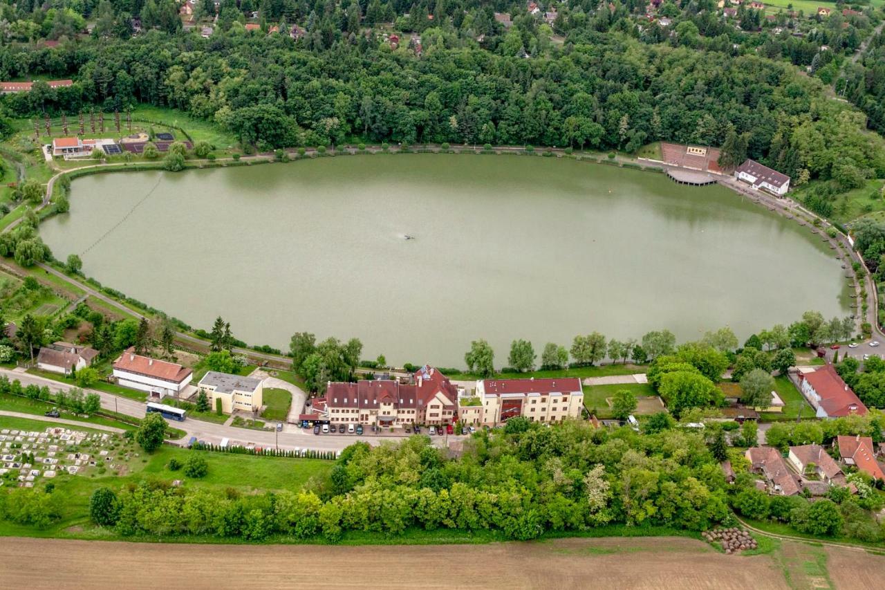 To Wellness Hotel Bánk Eksteriør bilde